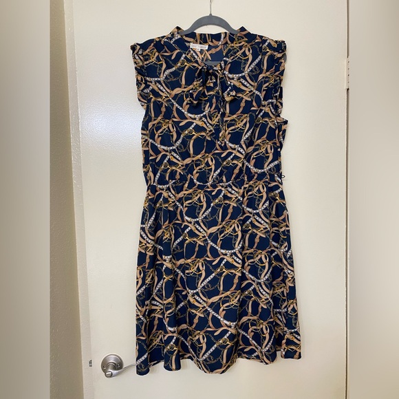 Wild Jasmine Dresses & Skirts - Navy Blue Chain Print Cap Sleeve Dress